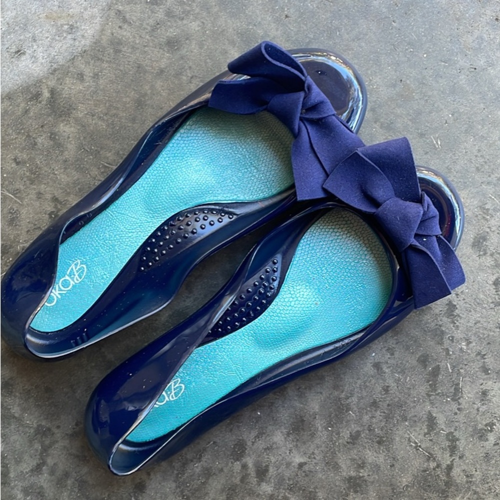 Women’s shoes